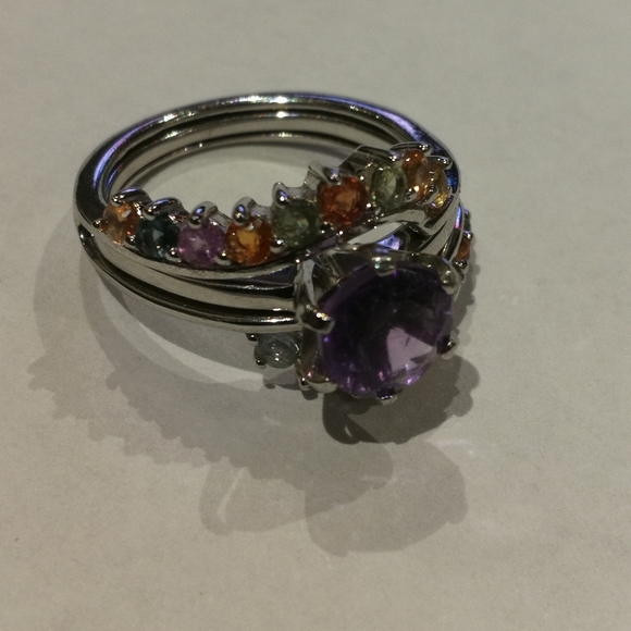 Jewelry - Picture 15 of 16